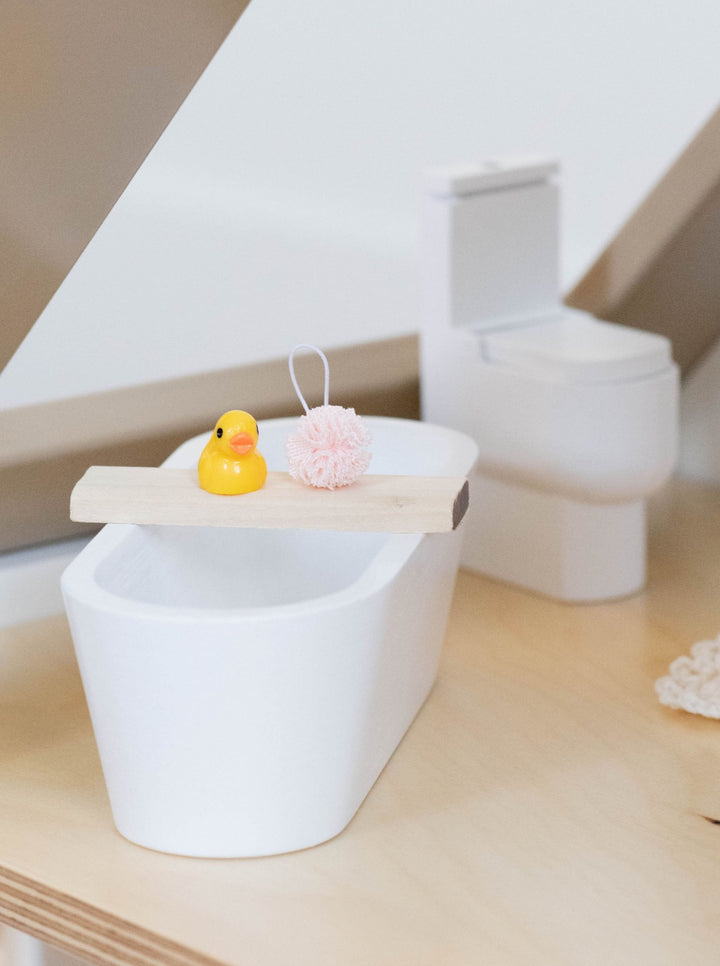*FLAWED* Oval Soaking Bath Tub | White
