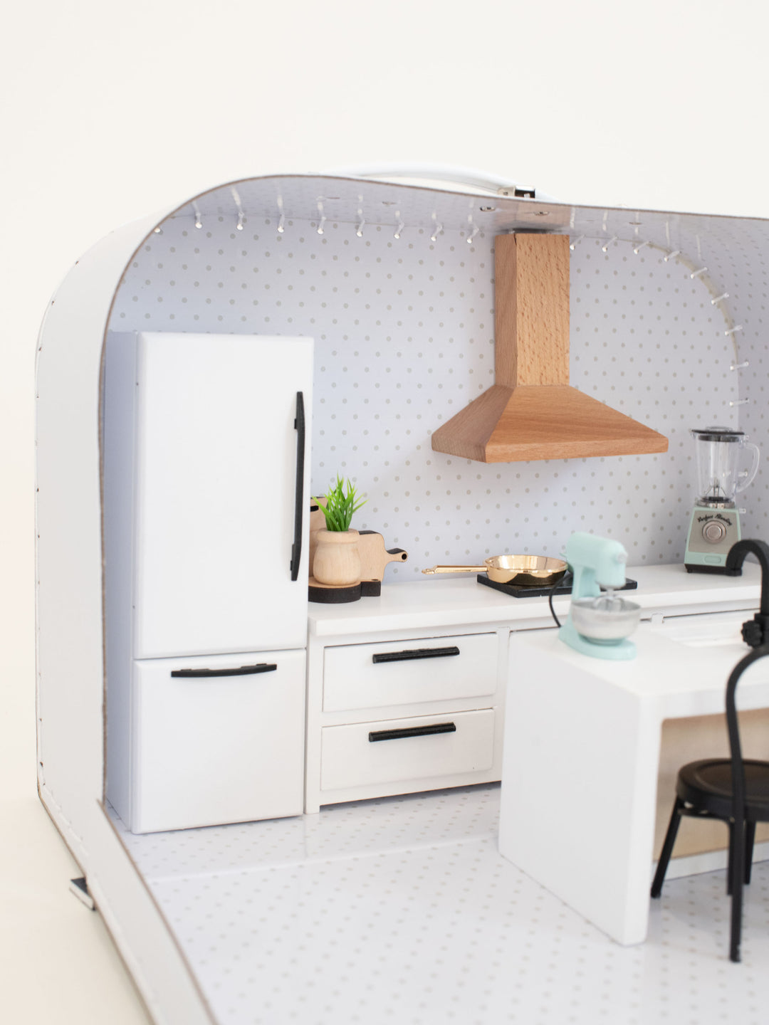 Large Suitcase Traveling Dollhouse Room | White