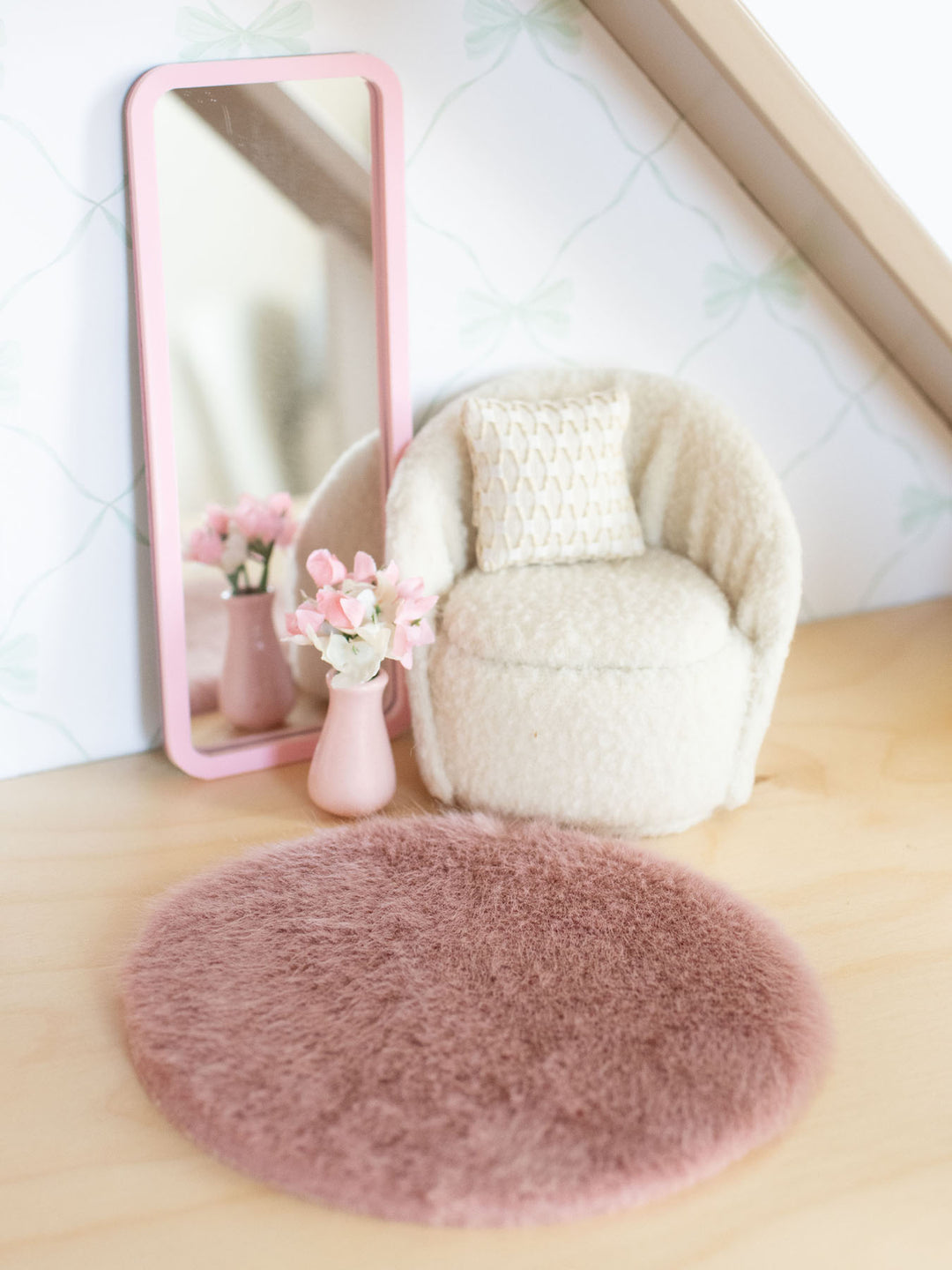 Lily Cream Sherpa Chair | Dollhouse Miniature Furniture