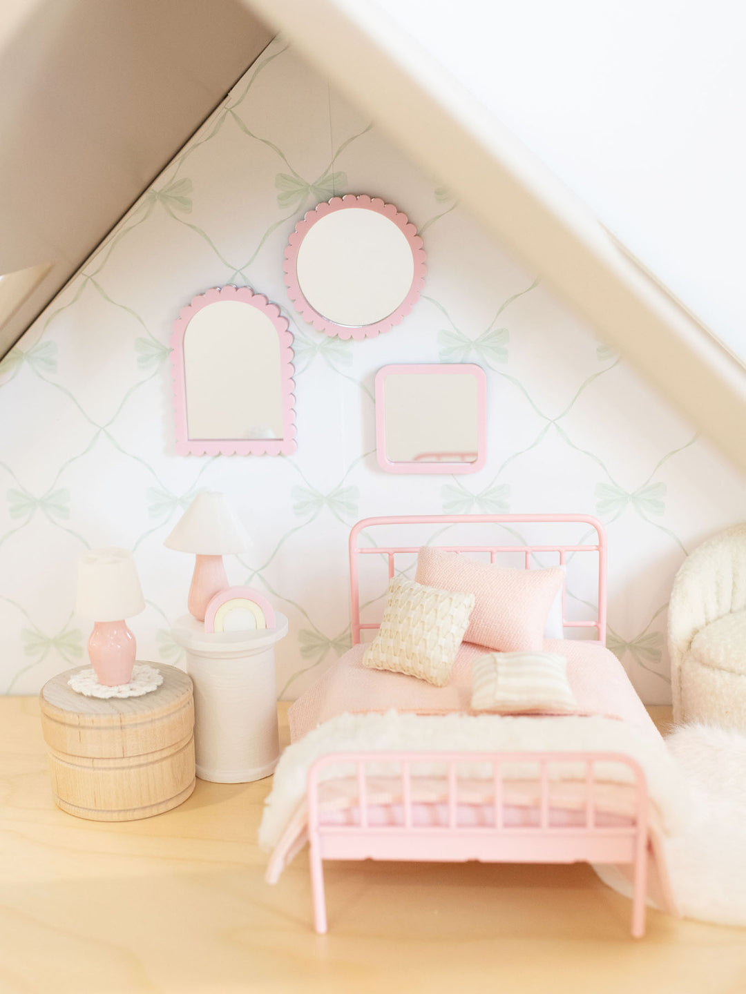 Pretty Pink Table Lamps | Dollhouse Miniature Wall Accessories &amp; Decor