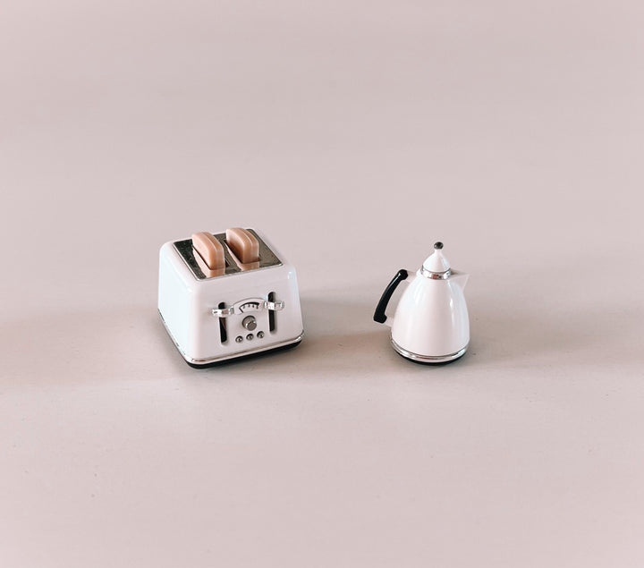Classic Toaster + Toast | White