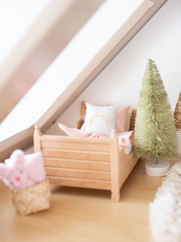 Bottle Brush Trees | White Base | 6 Colors