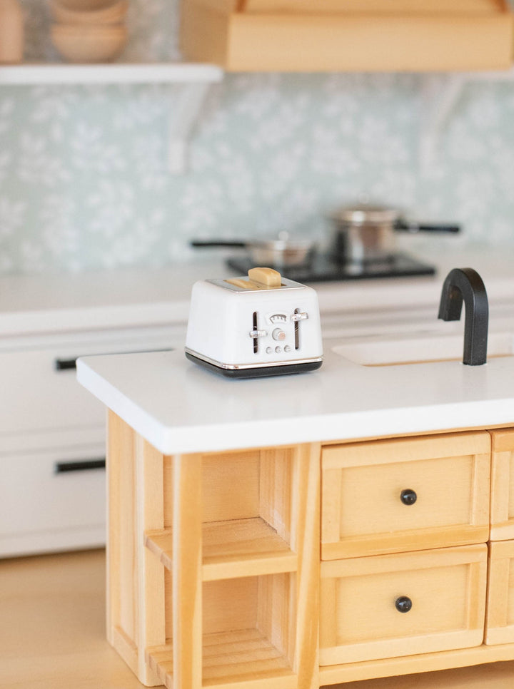 Classic Toaster + Toast | White