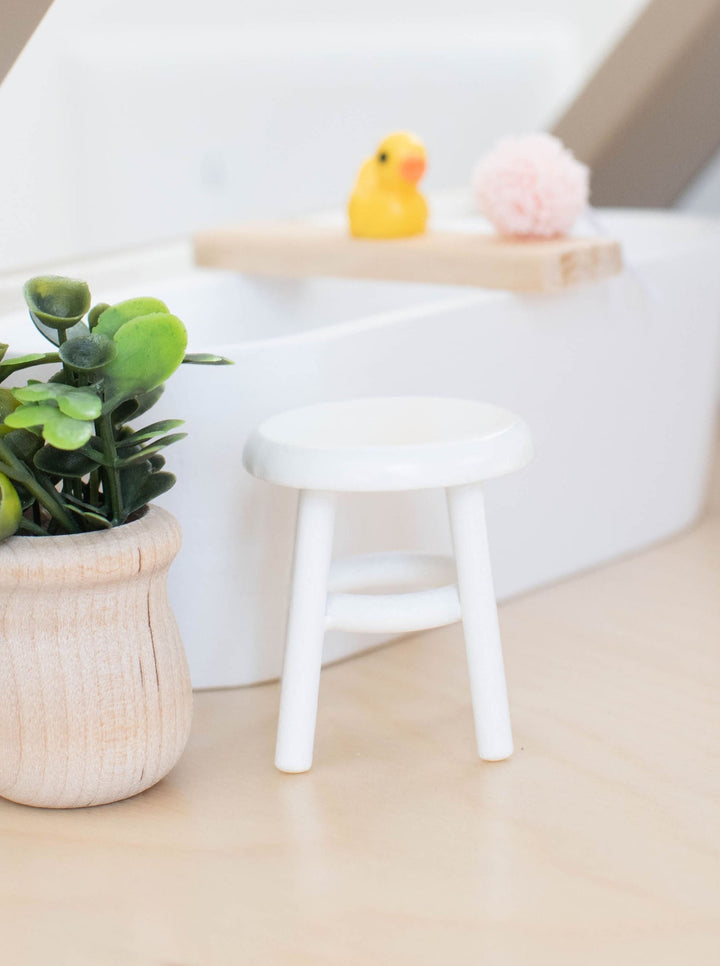*FLAWED* Oval Soaking Bath Tub | White