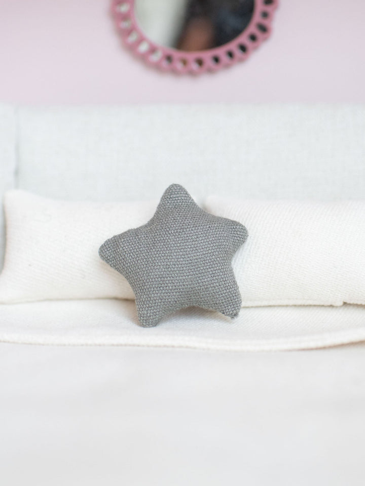 Star Accent Pillow | Gray