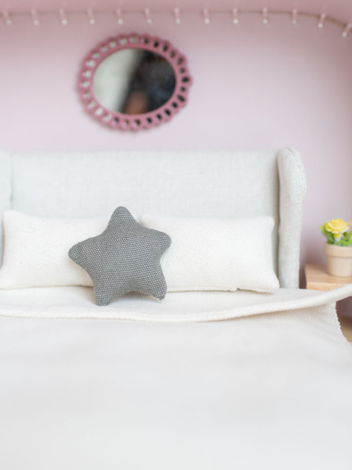 Star Accent Pillow | Gray